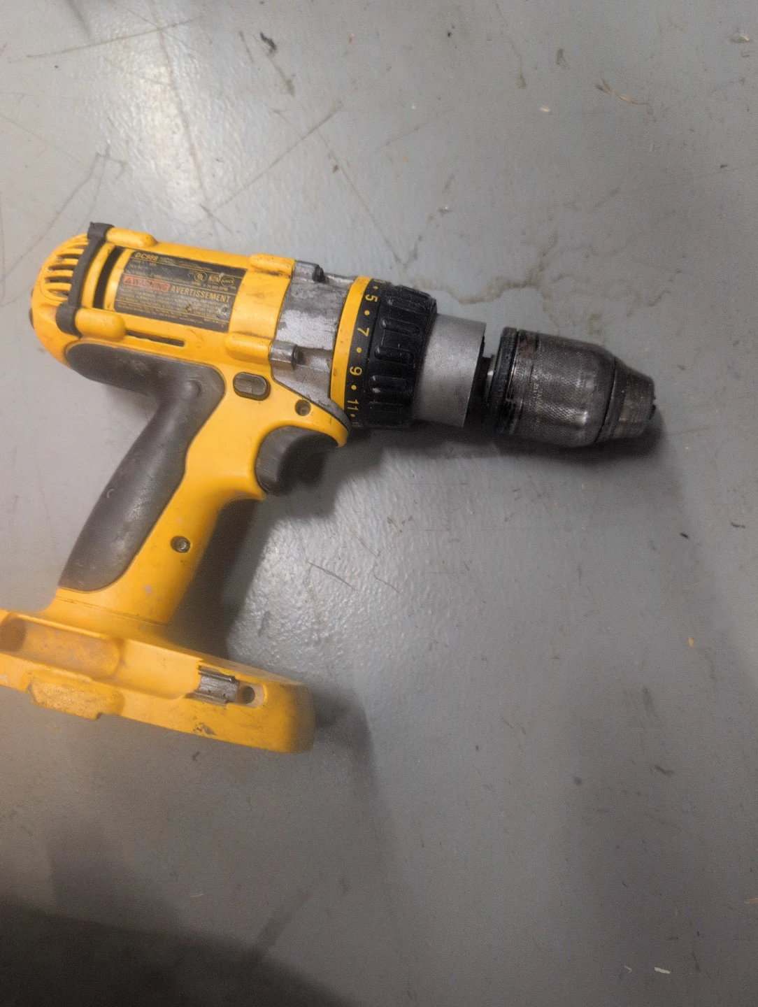 DeWalt DC988 Cordless XRP Hammerdrill 1/2" (13mm)