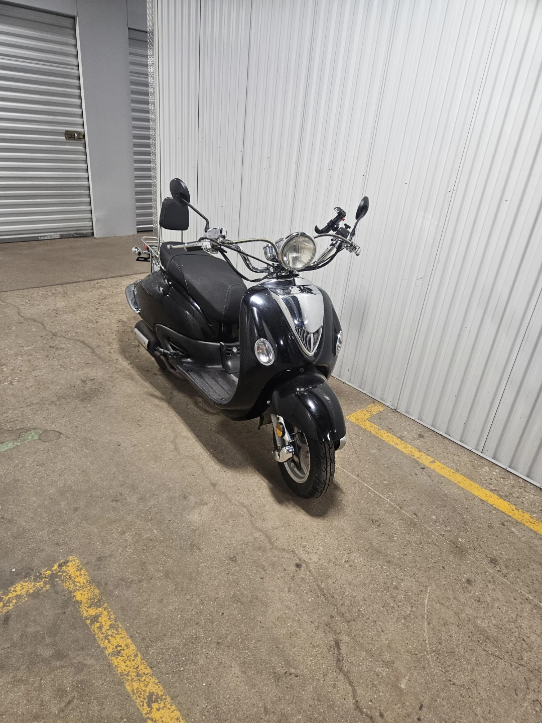 Wolf Jet Classic Black Scooter 50cc - photo 3