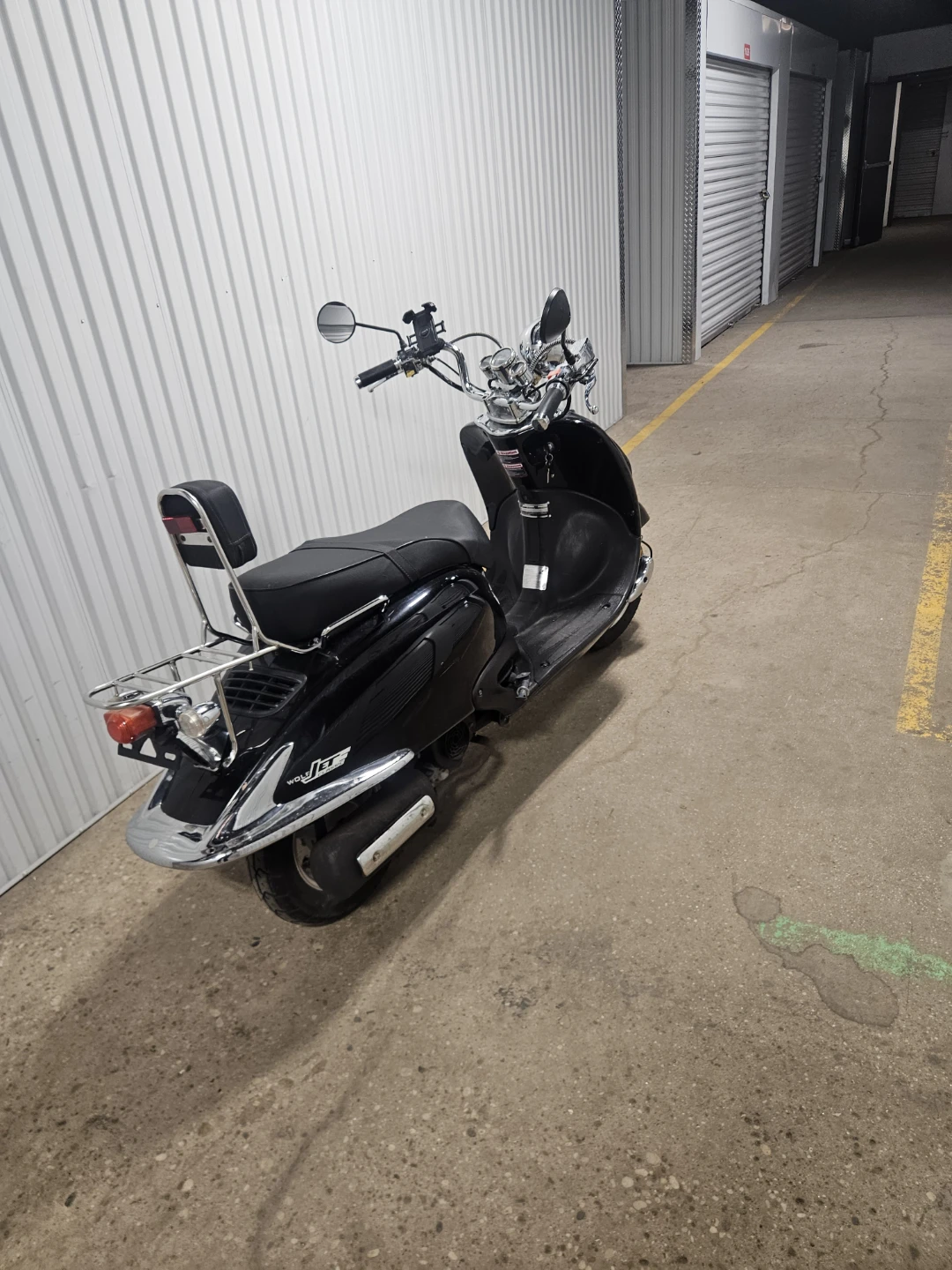 Wolf Jet Classic Black Scooter 50cc - photo 4