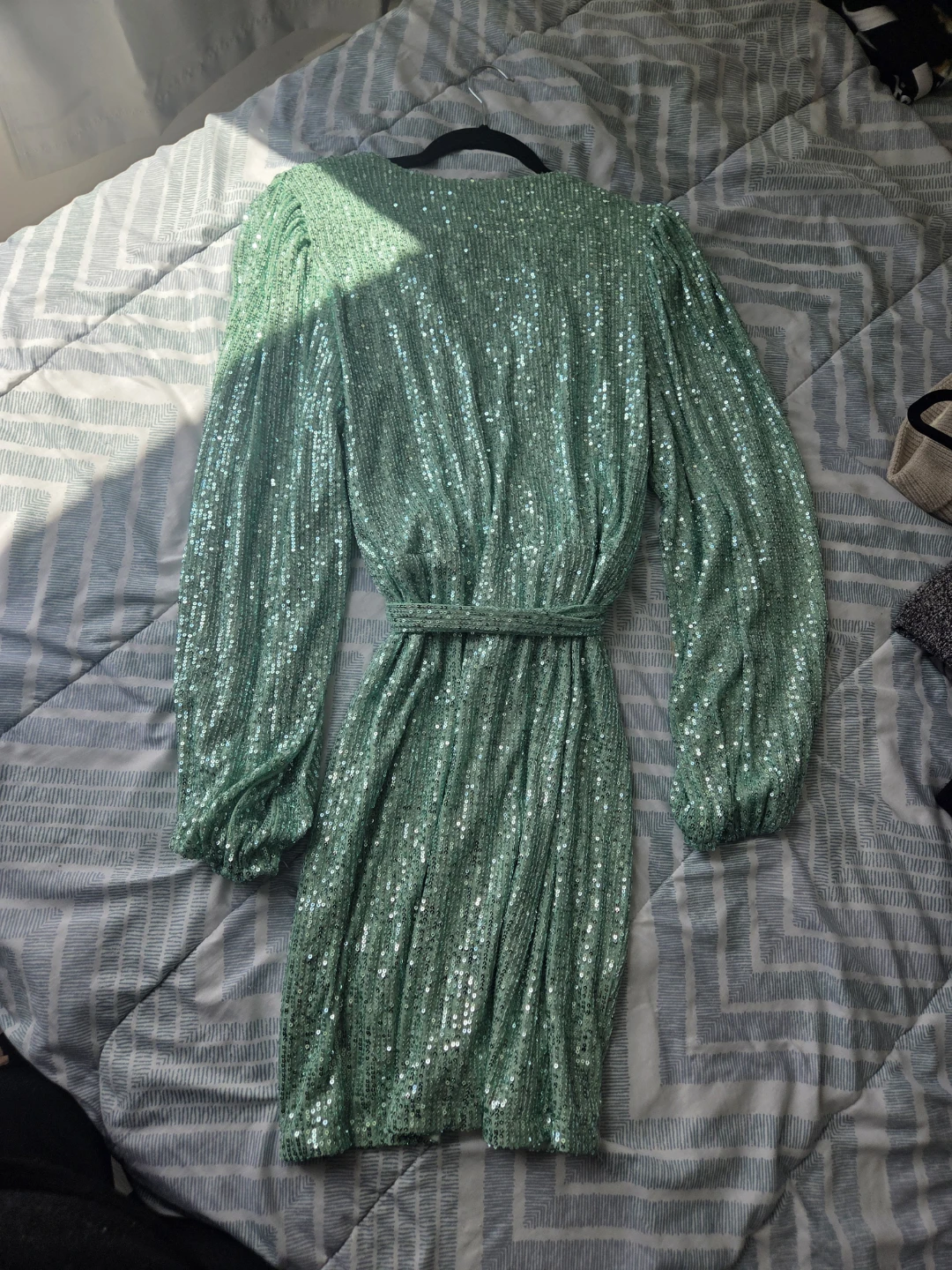 Sparkly Mint Green Sequin Dress with Belt - photo 2