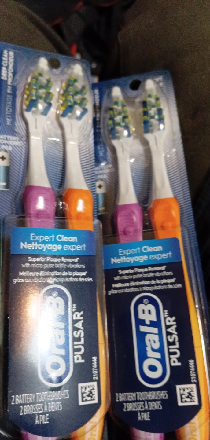 Oral-B Pulsar Expert Clean Battery Toothbrushes - 2 Pack