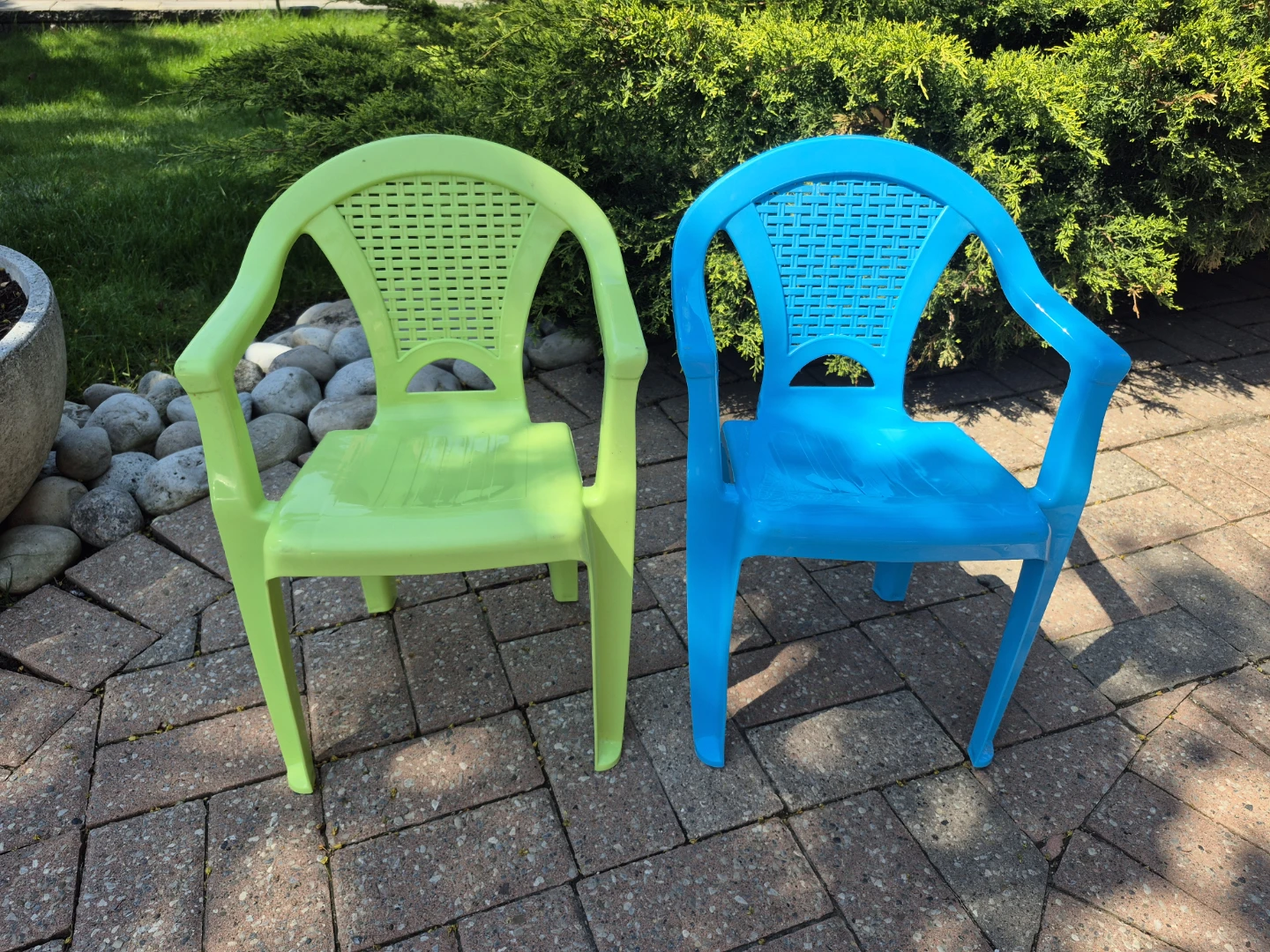 Pair of Plastic Children's Chairs - Green and Blue