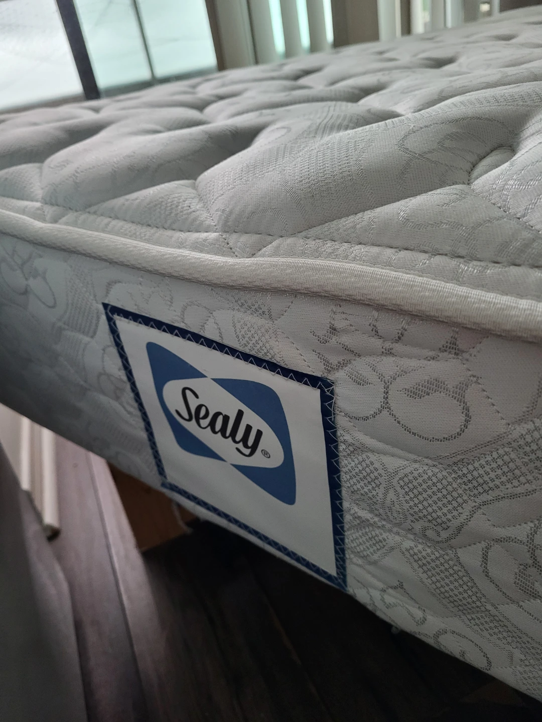 Sealy Mattress & bed frame - photo 2