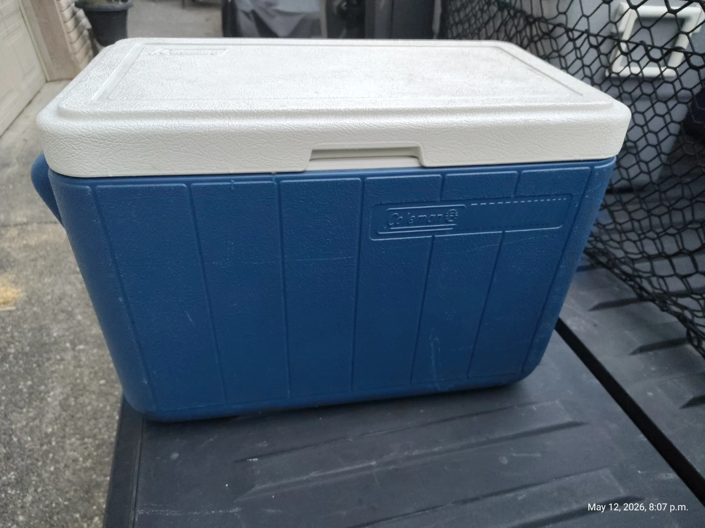 Coleman 28qt Picnic Cooler with Cup Holder