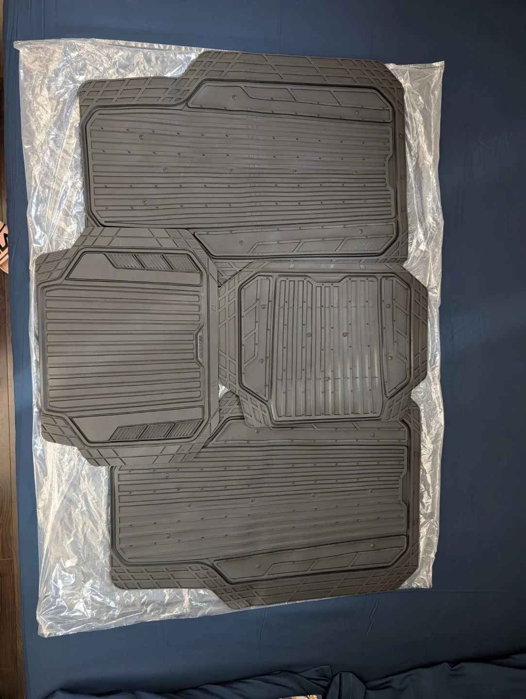 Car Floor Mats and Console Organizer Set - photo 2