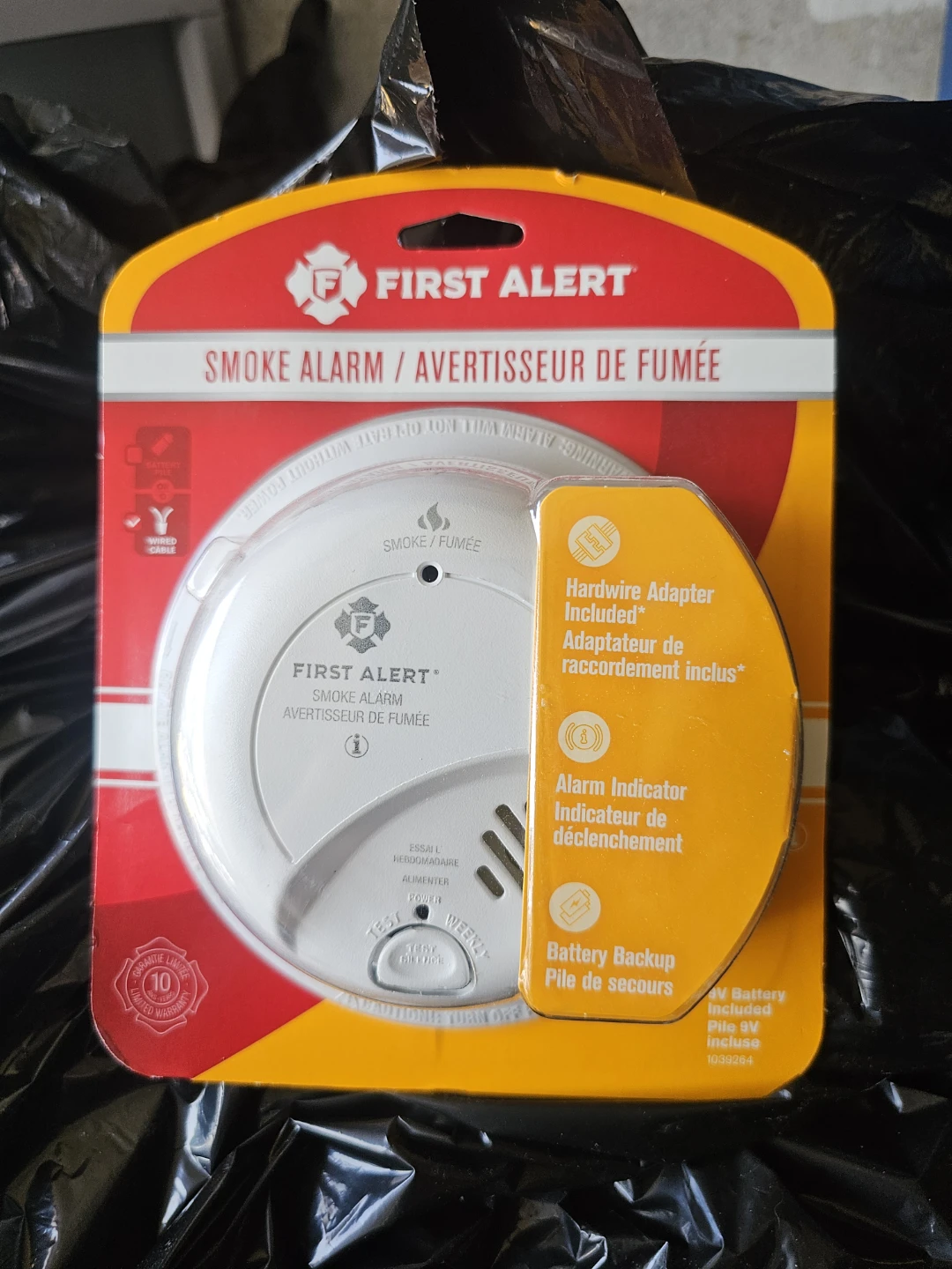 First Alert Smoke Alarm with Battery Backup