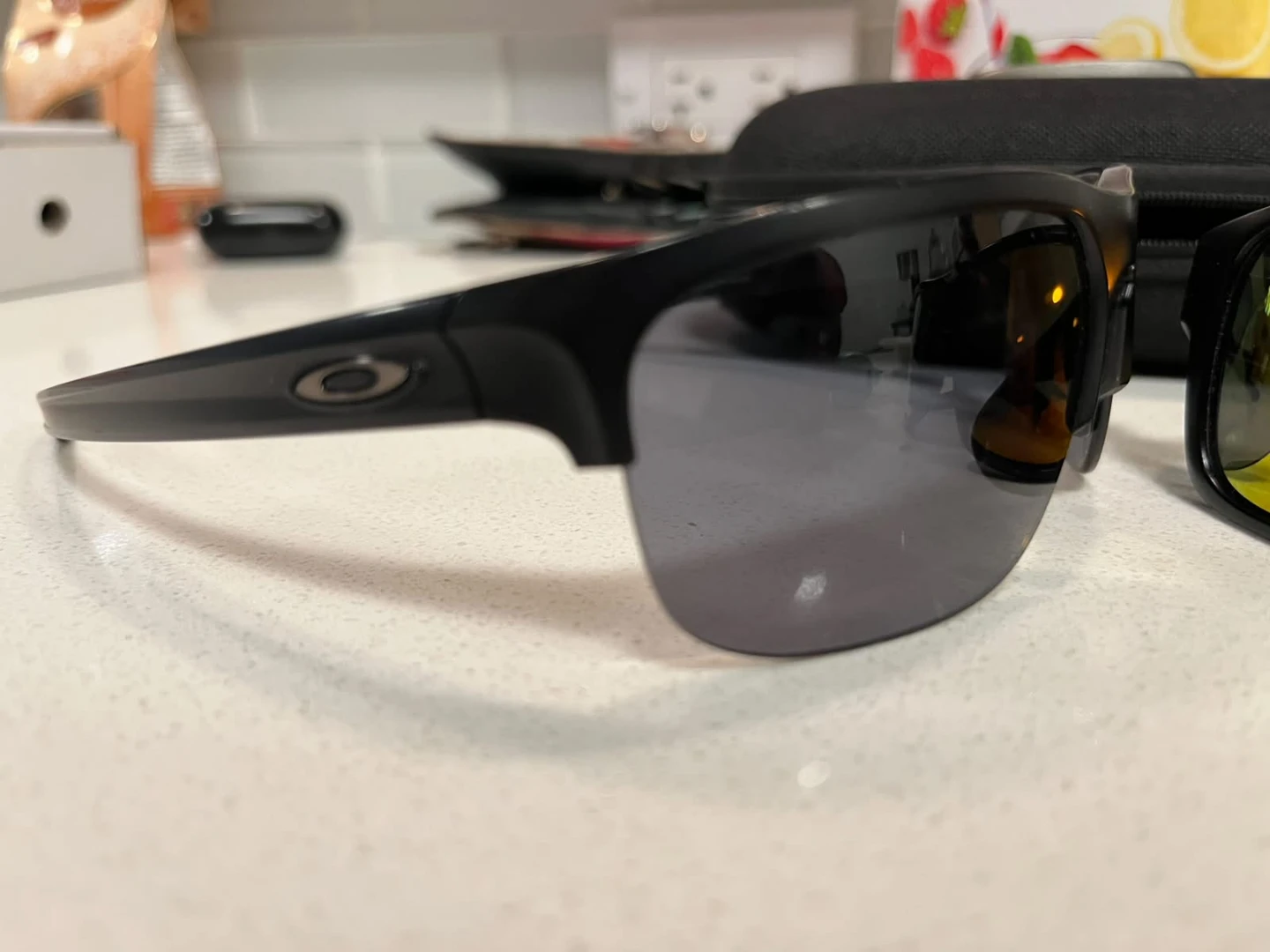 Oakley Sunglasses with Case - photo 5