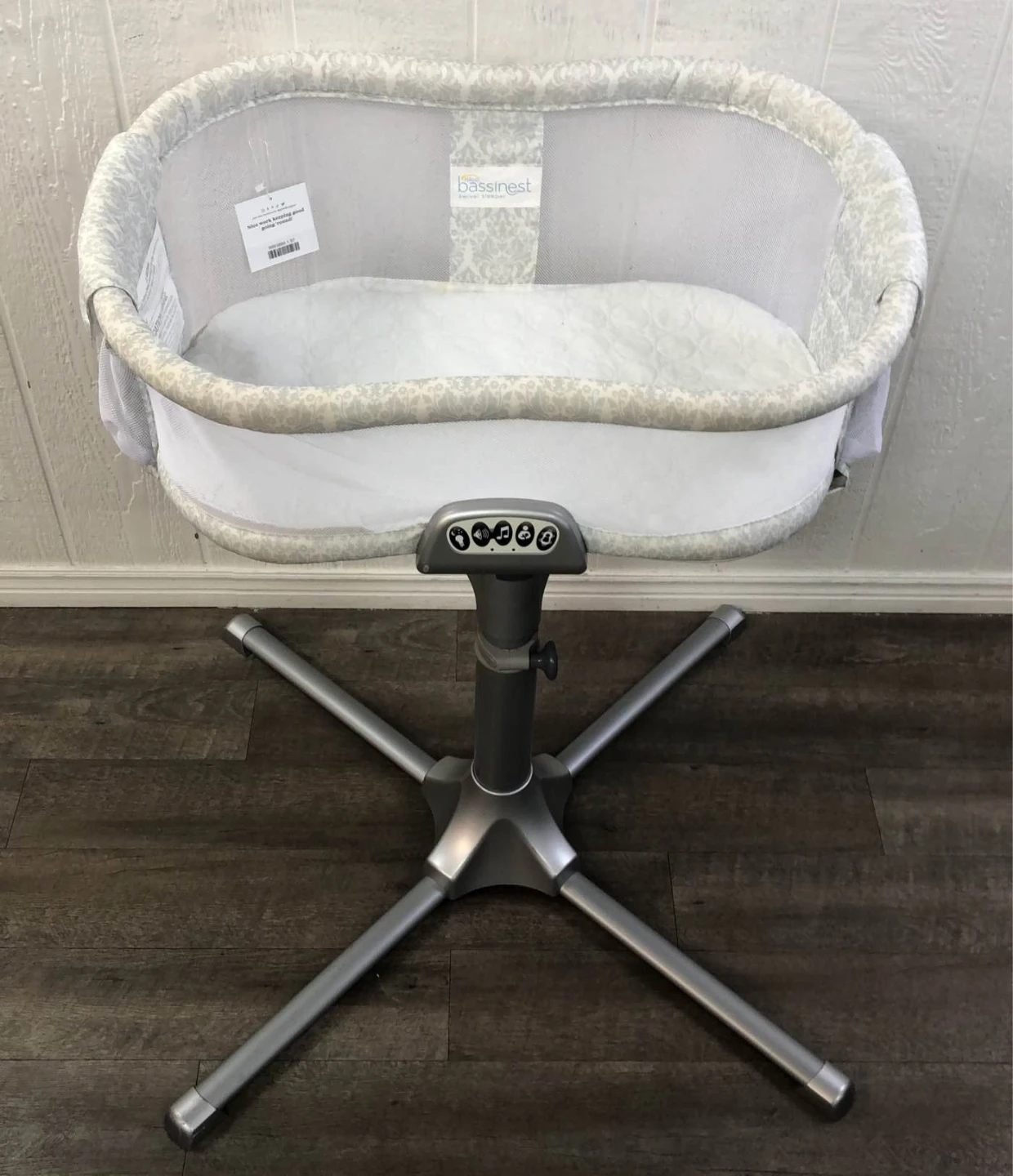 HALO Bassinest Swivel Sleeper - photo 3