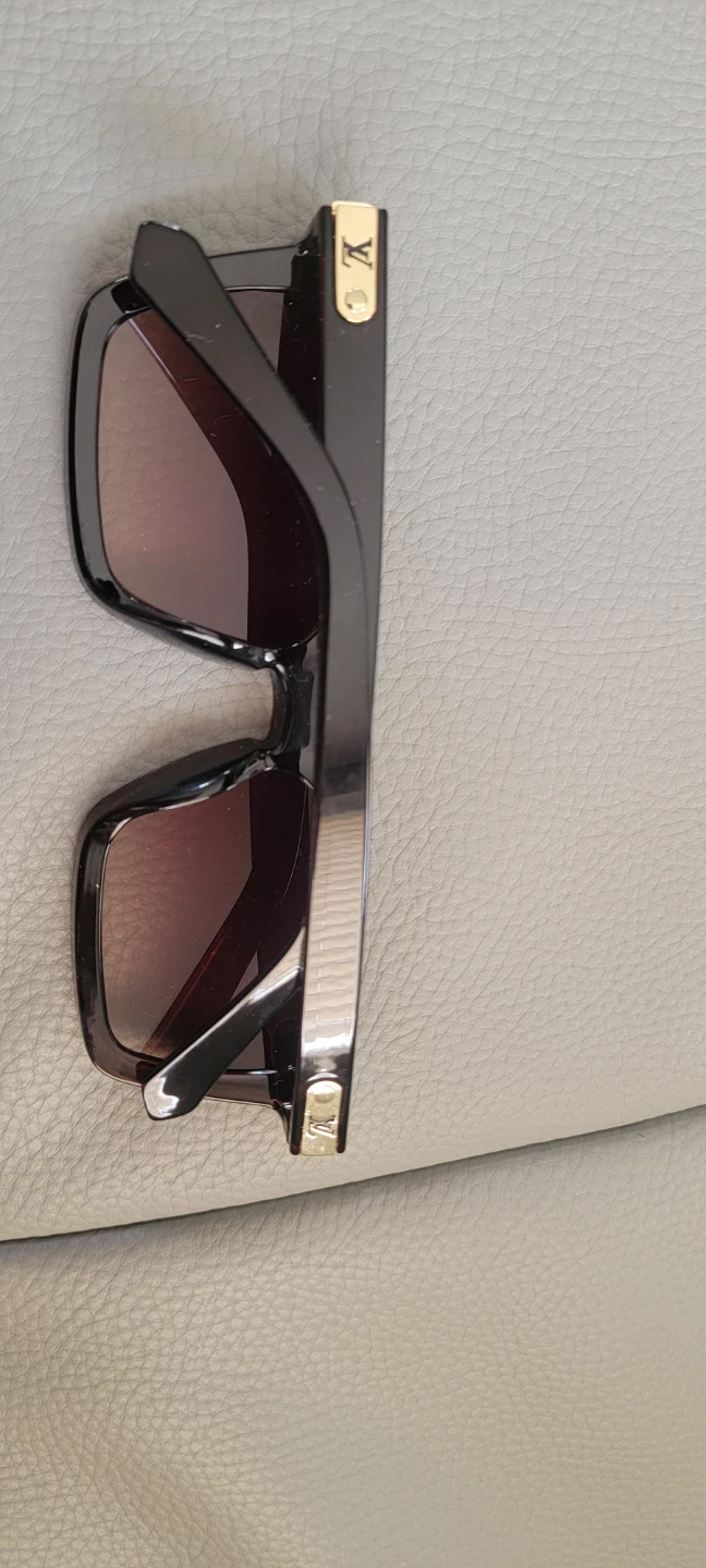Louis Vuitton Sunglasses - photo 2