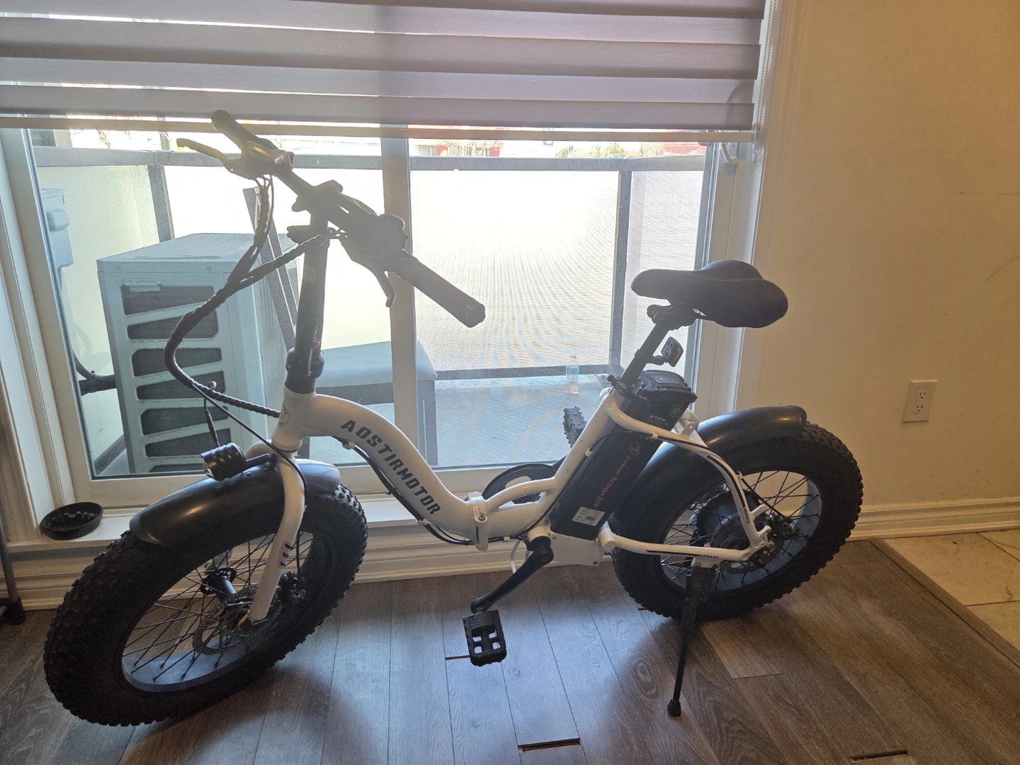 New e bike ( only used 7 months)