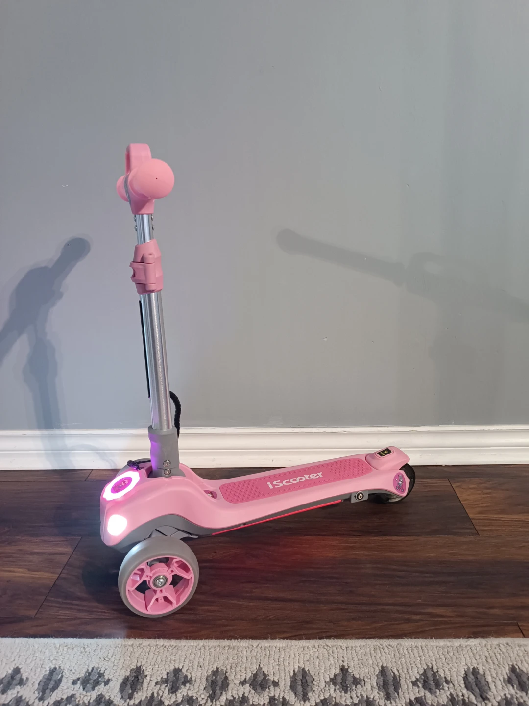 Pink iScooter 3-Wheel Kids Scooter with Lights