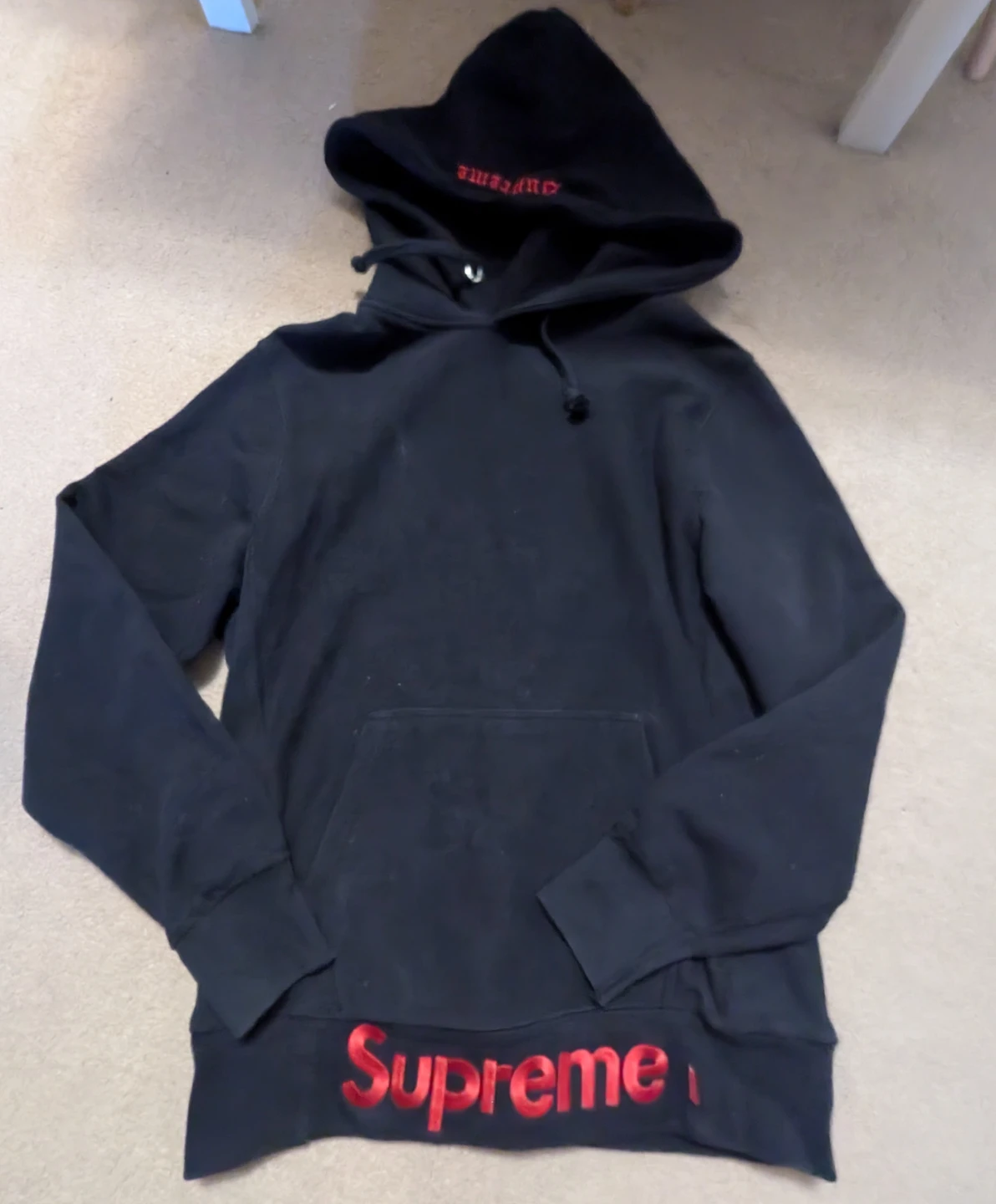 Supreme Black Hoodie - Size M (asian size)