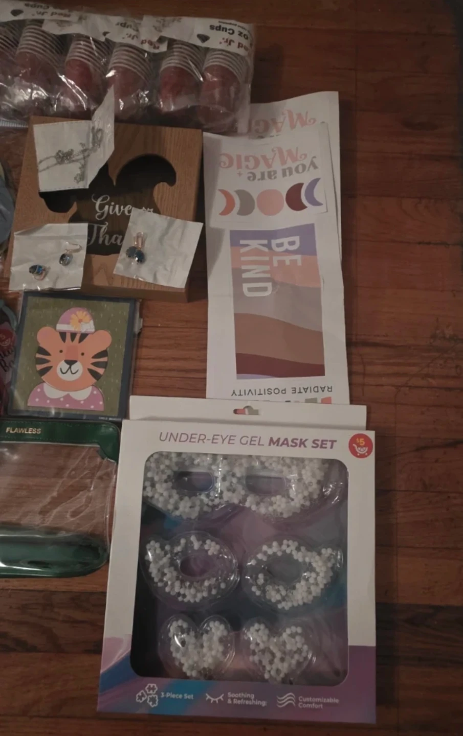 Mixed items lot - photo 4