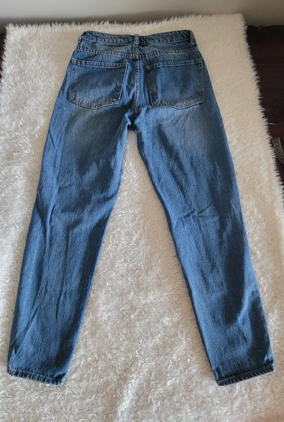 EUC Mom Jeans with Rips - photo 2