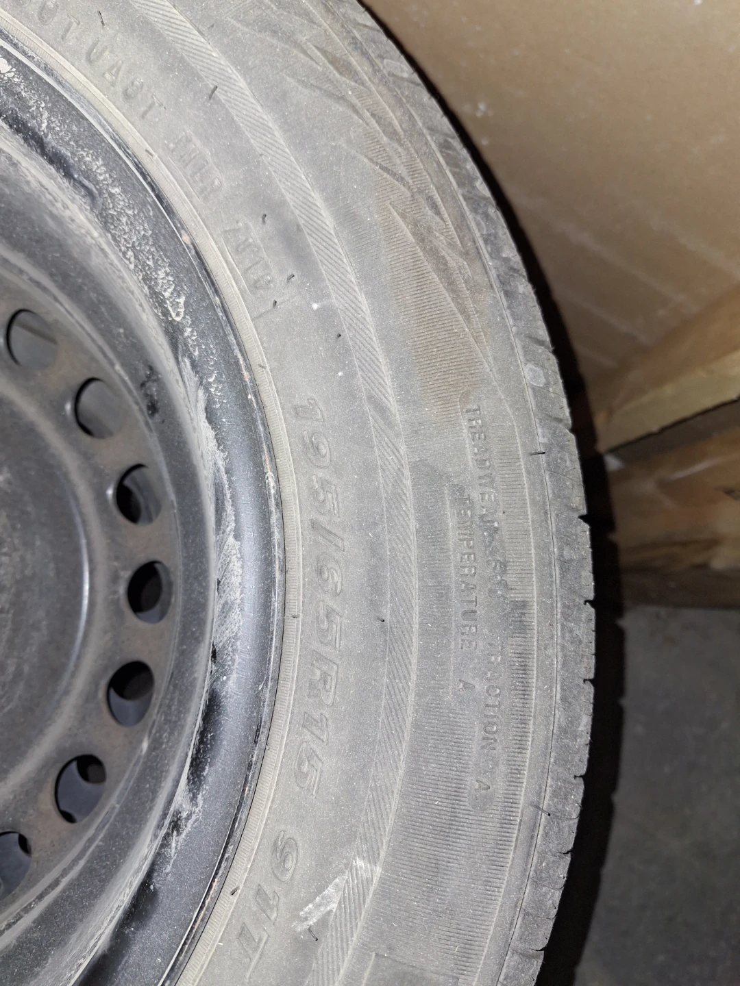 4 tirs on rims. - photo 3