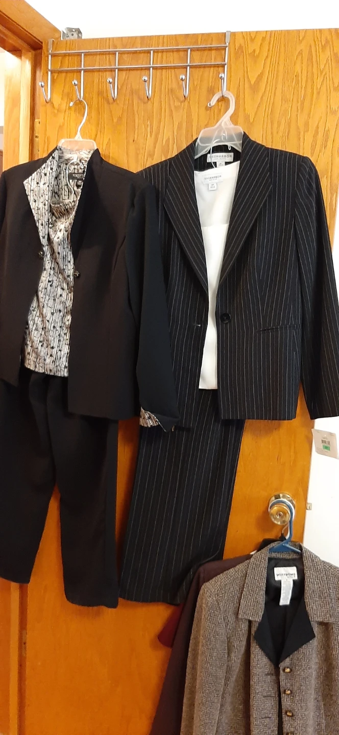Many Women's pant and skirt Suits.sz 8 & 10