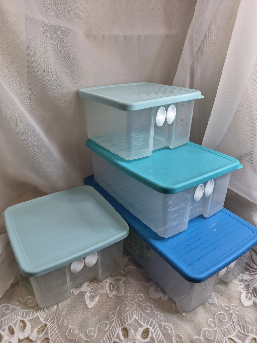 Set of 4 Tupperware FridgeSmart with Vents Containers - 8 pc Set - photo 2