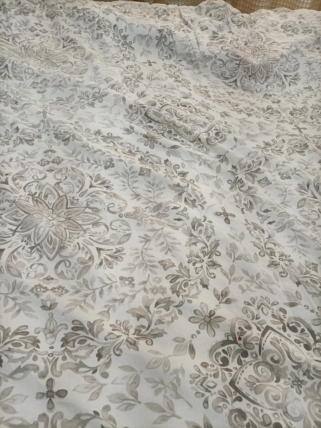 King Size Comforter – Clean & Gently Used