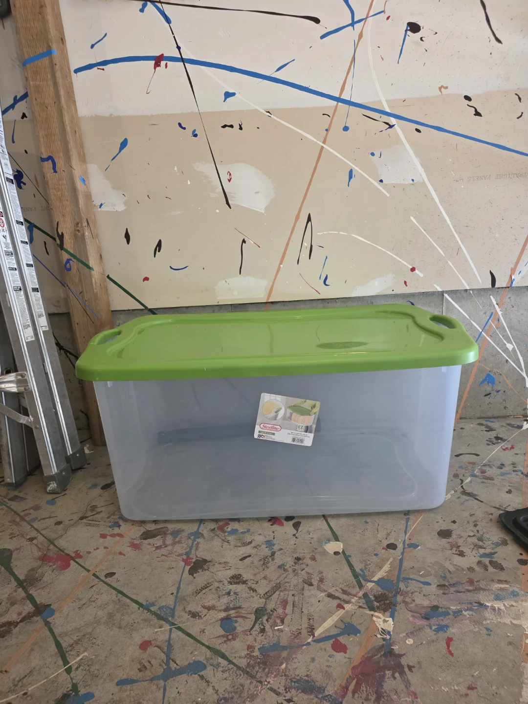 Sterilite 120 Qt Storage Bin with Lid