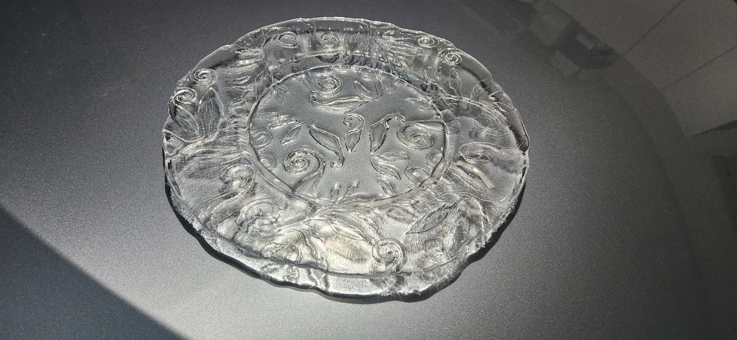 IVY Glass Decorative Plate - photo 2