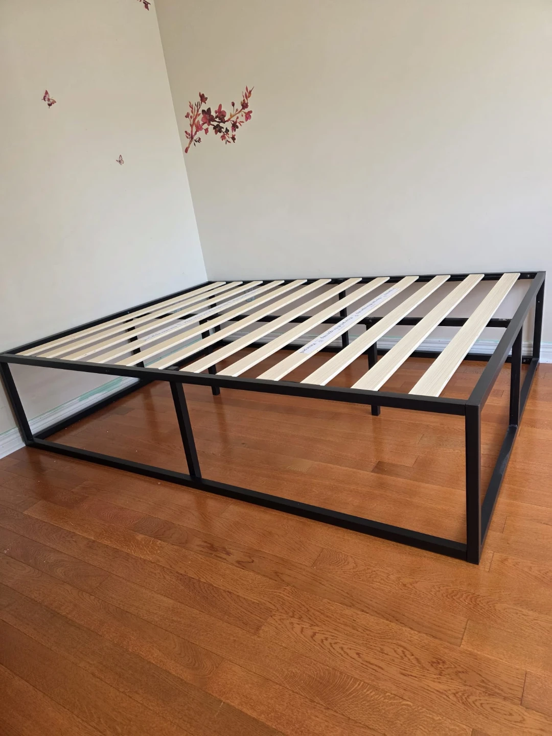 ZINUS Black Metal Bed Frame with Wood Slats - photo 2