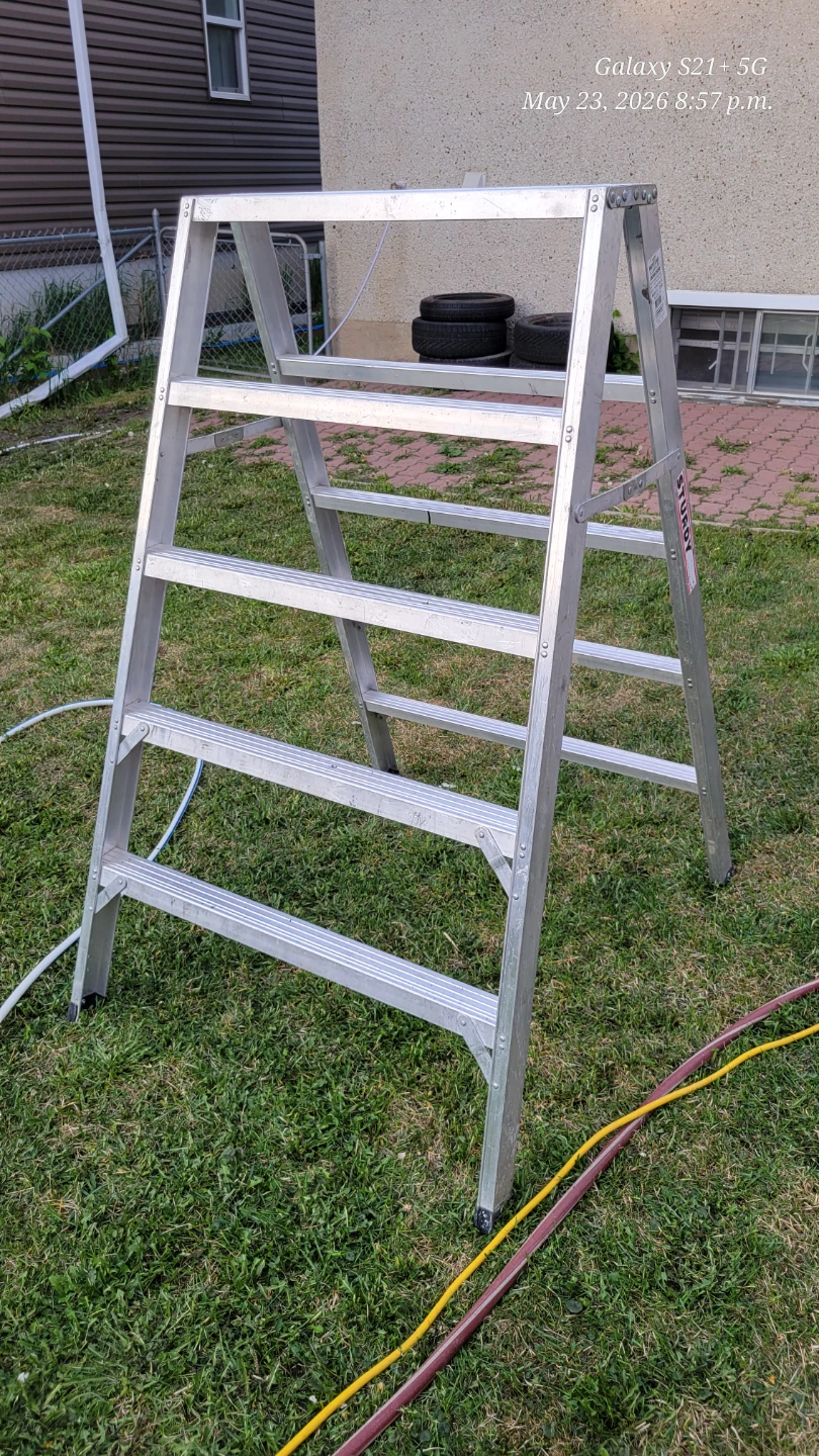 Sturdy Aluminum A-Frame Ladder - photo 2
