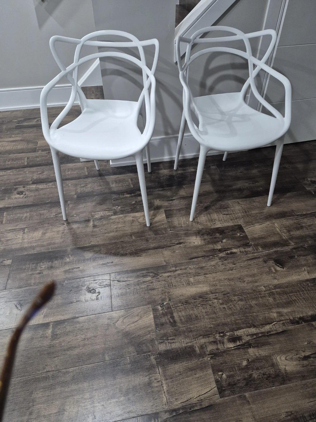 White Modern Accent Chair - photo 2