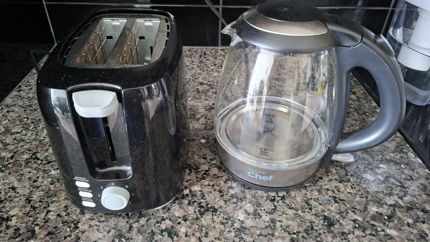 Moving sale - Kitchen items