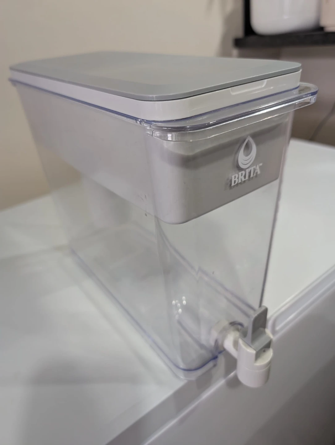 Brita water dispenser - photo 2