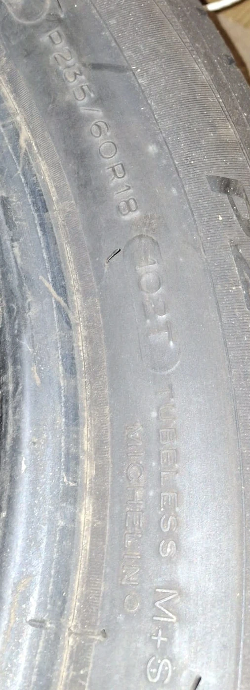 Michelin P235/60R18 Tires - photo 2