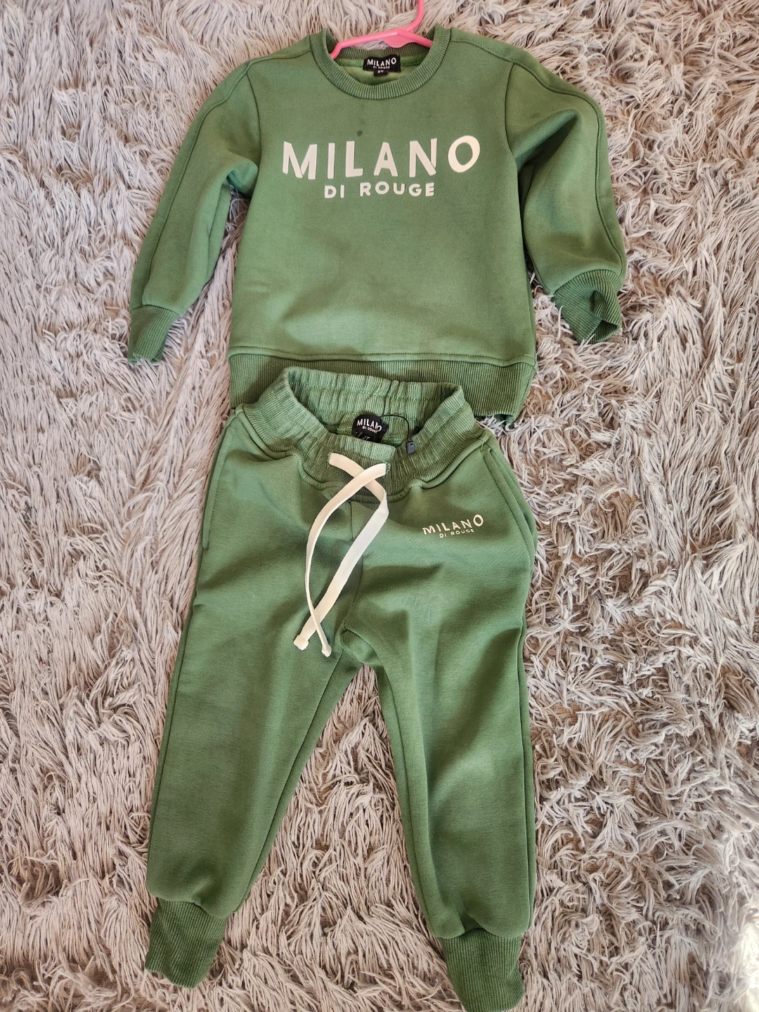Milano Di Rouge Green Sweatshirt and Pants Set