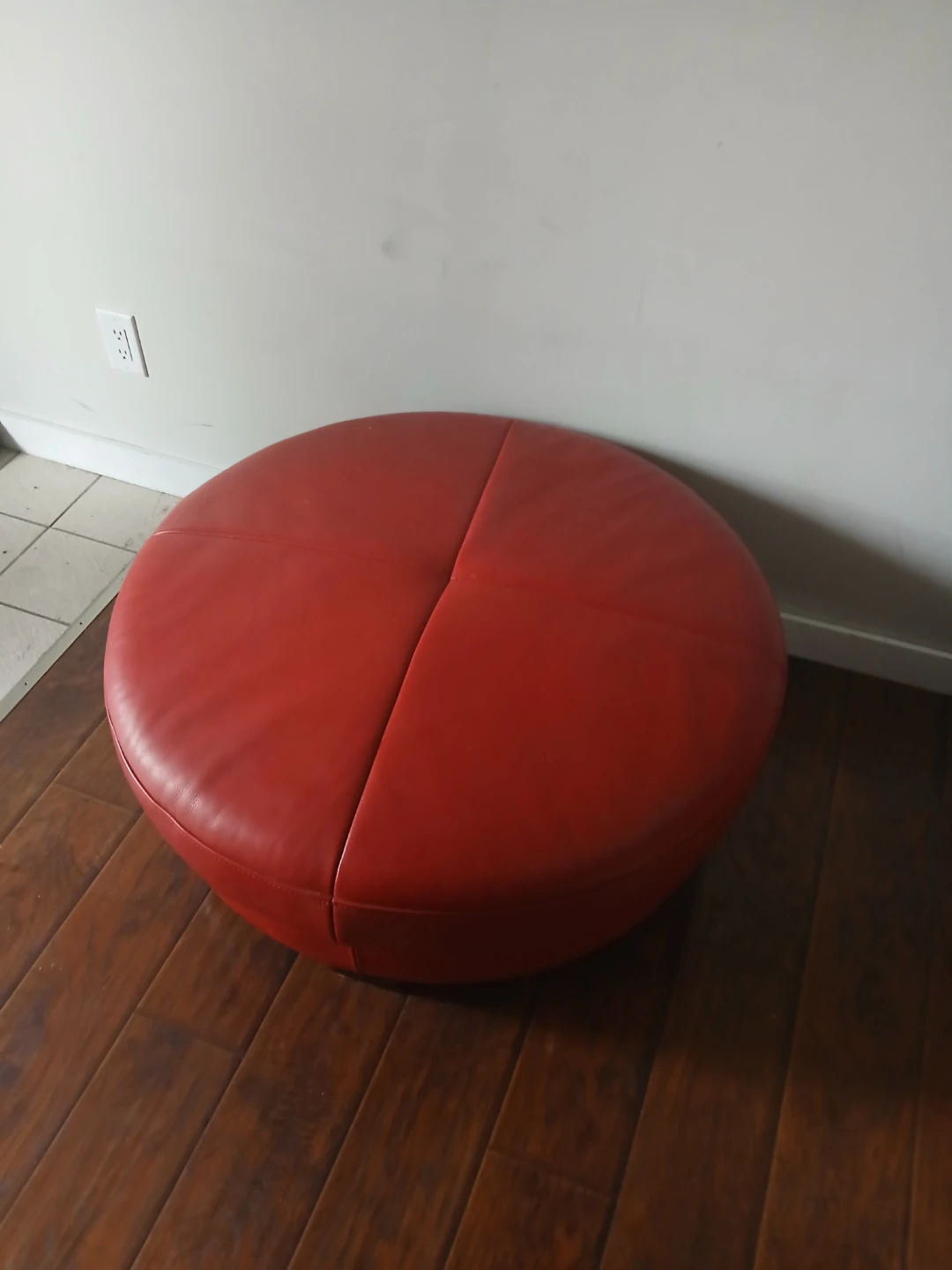 Red Round Tufted Ottoman - photo 2