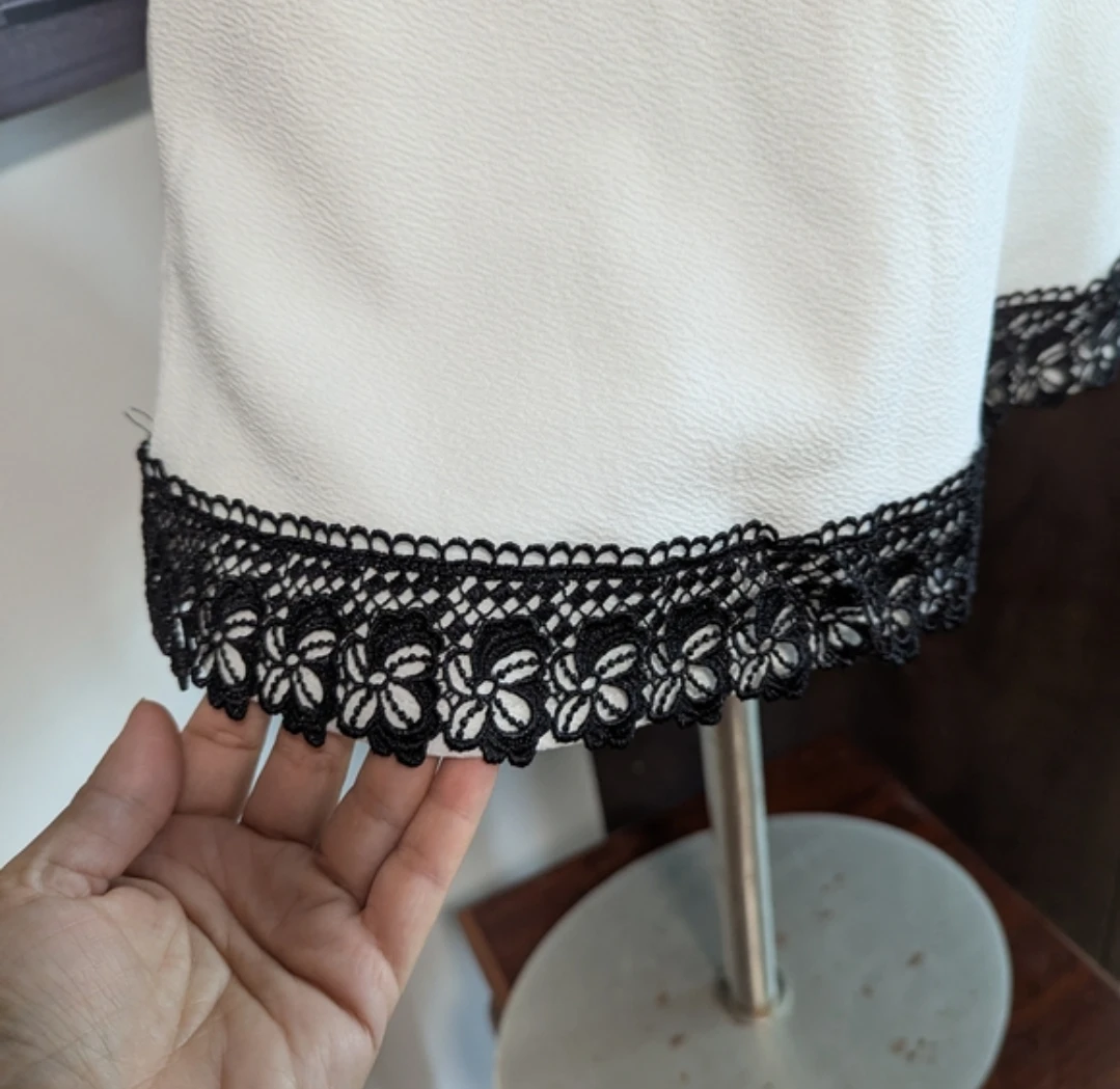 Ricki's White Peplum Tank Top with Black Lace Trim XS/TP - photo 3