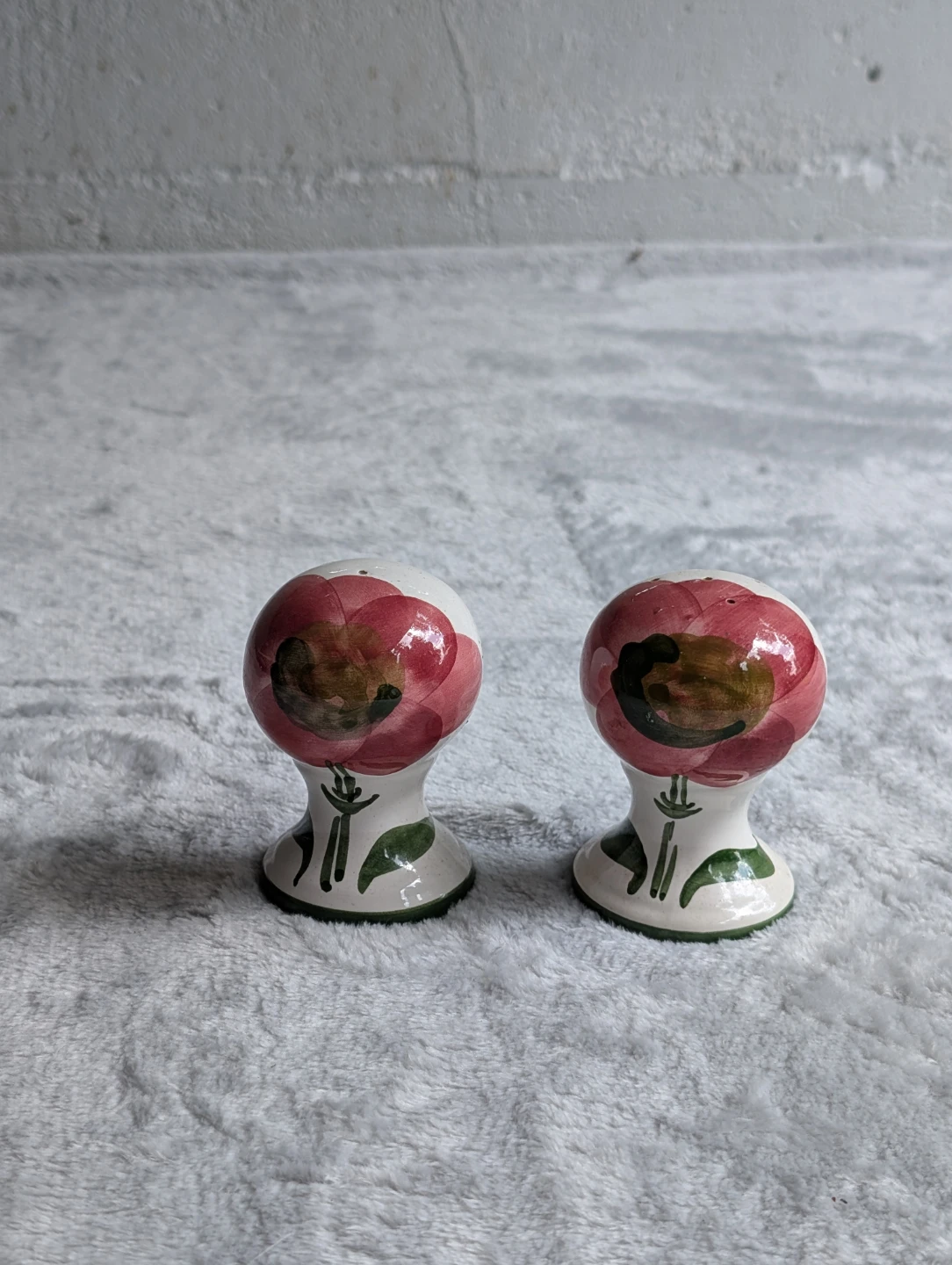 Ceramic Floral Salt and Pepper Shakers - photo 4