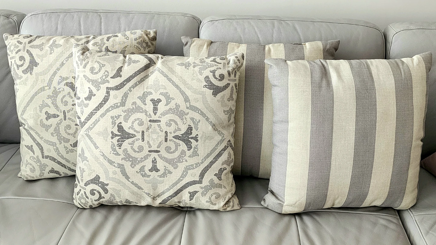 Set of 4 Patio Decorative Throw Pillows