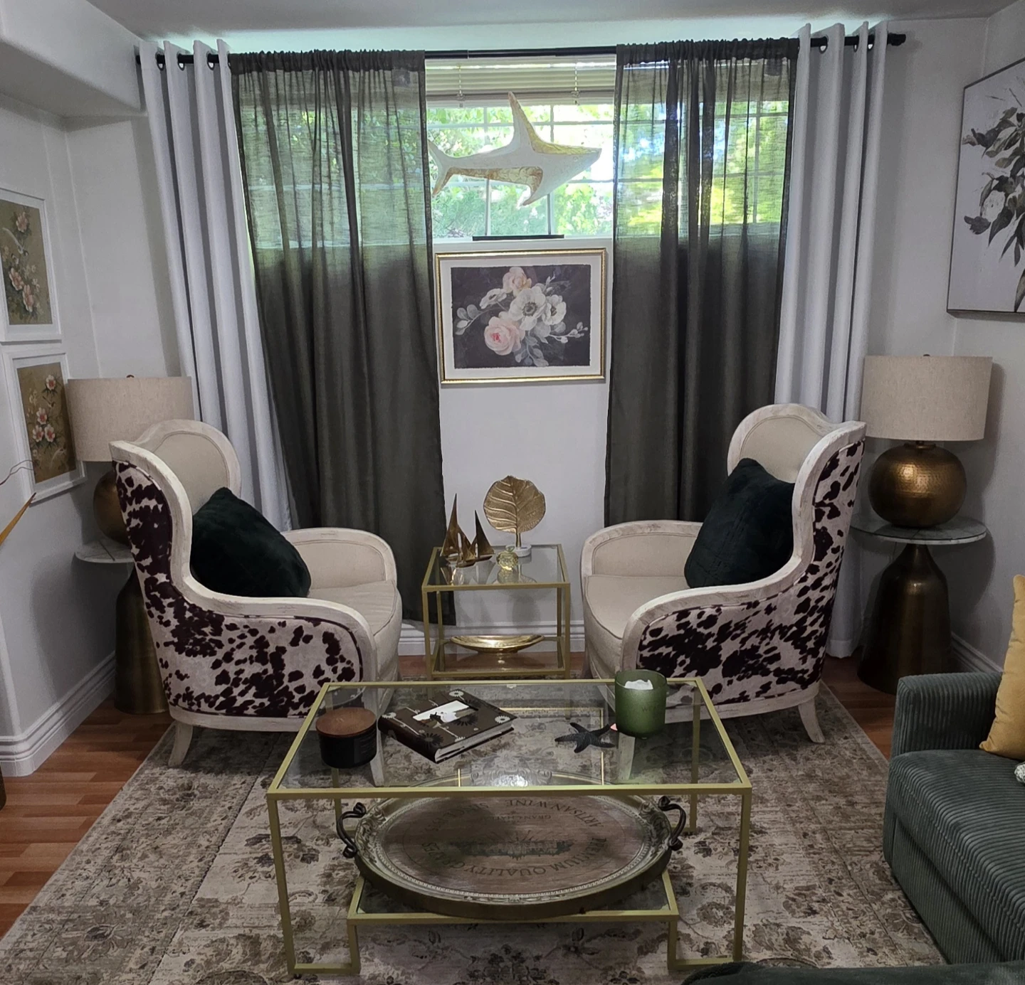 2x Wingback Armchair with Cowhide Print Accent - photo 4