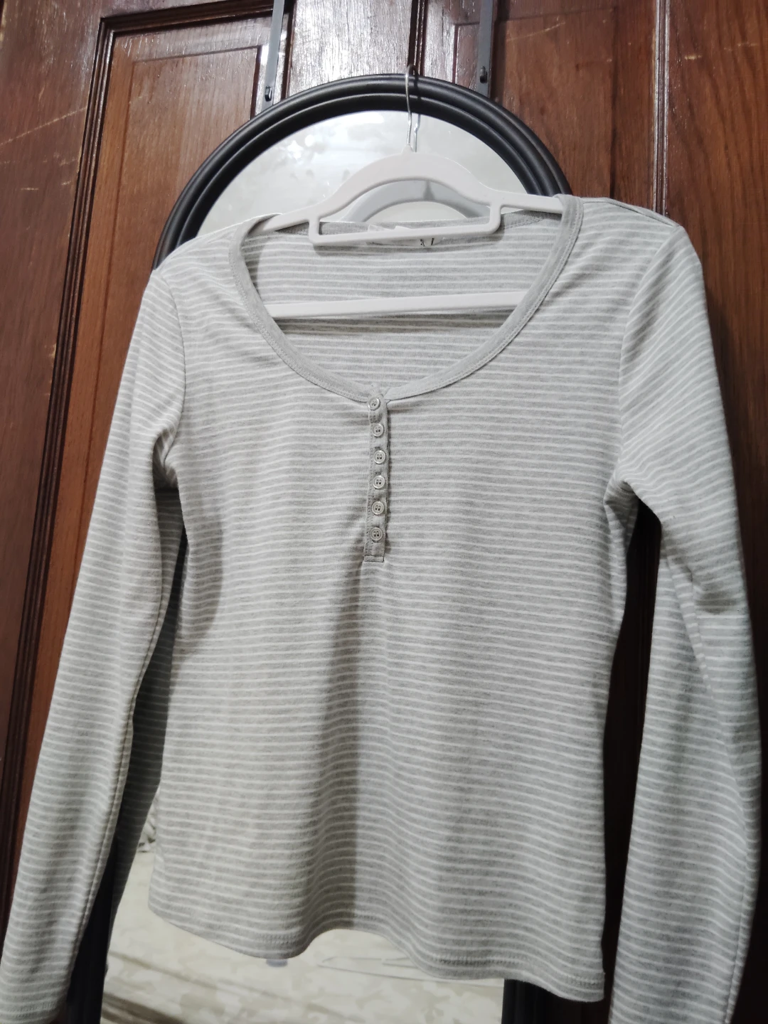 Grey and white long sleeve top - photo 2
