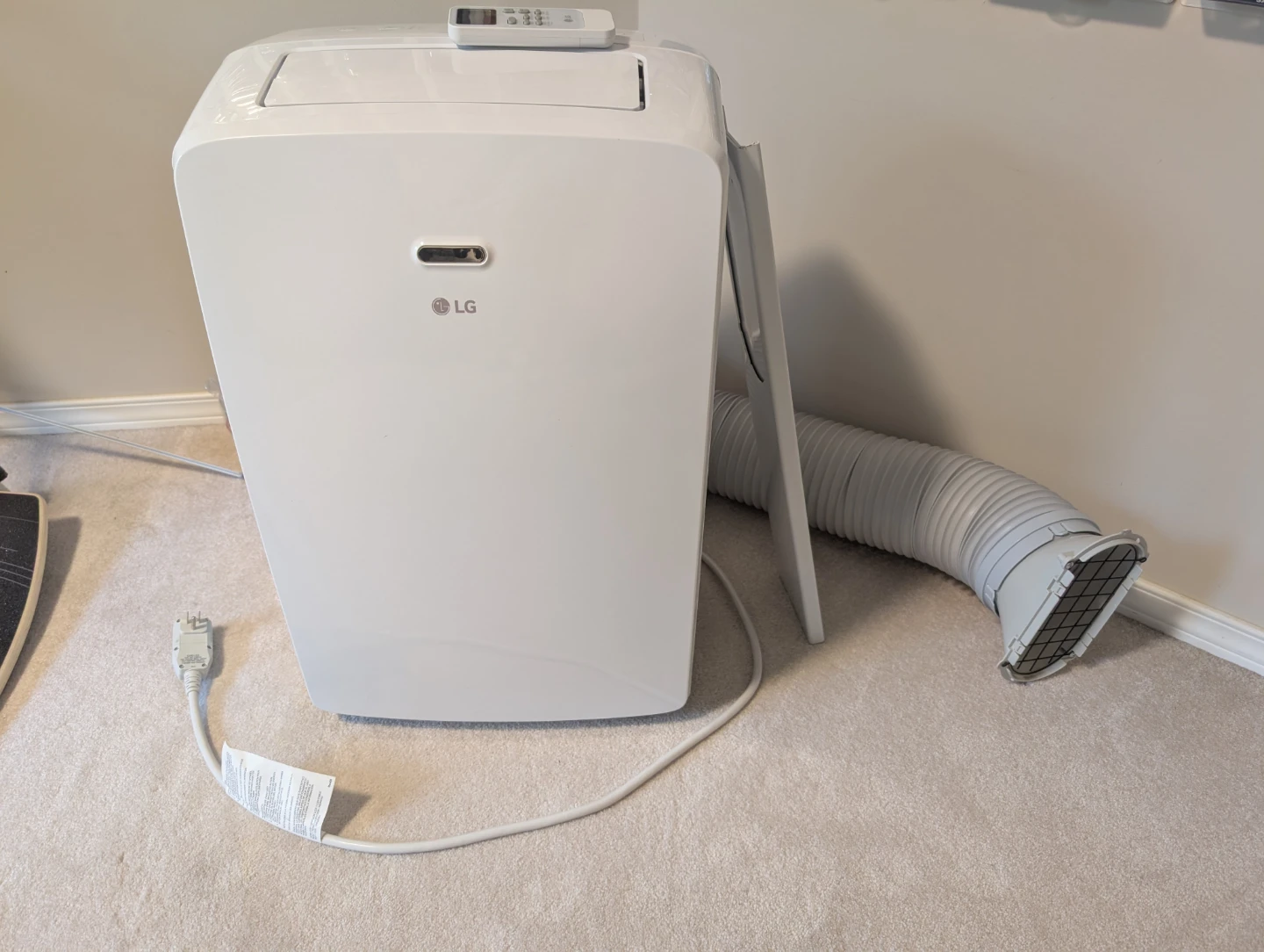 LG Portable Air A/C with Hose and Remote