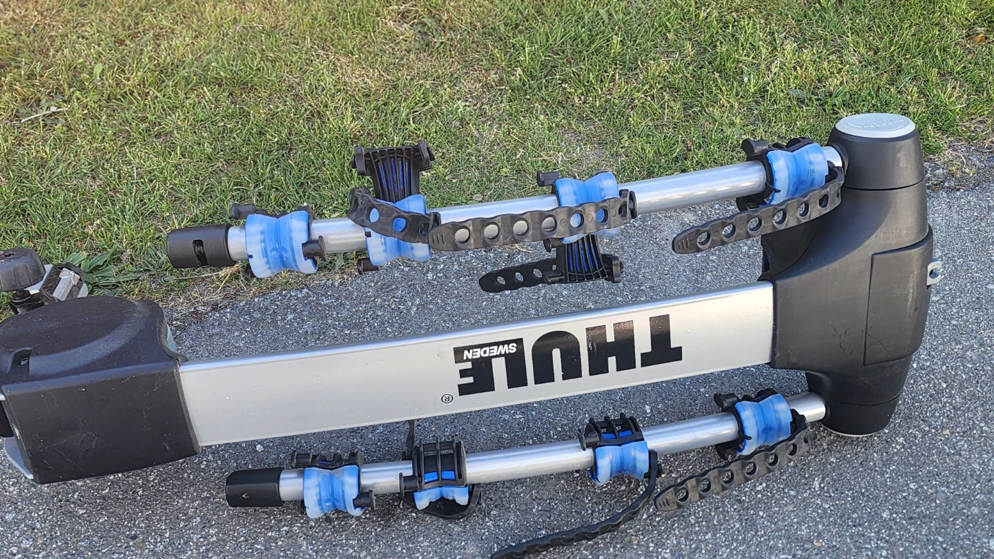 Thule Hitch Mount Bike Rack for 3 to 4 Bikes