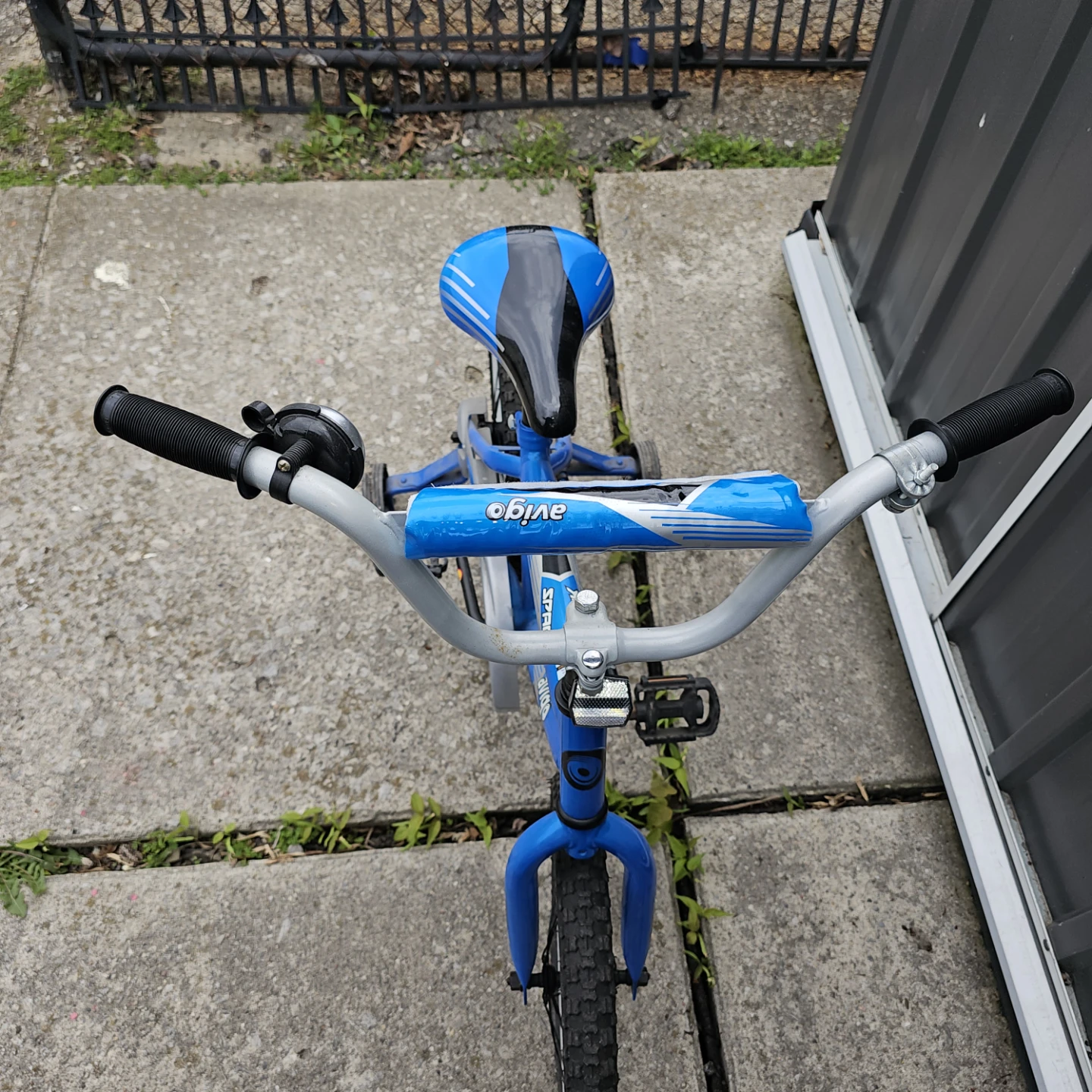 Blue Avigo Spark Kids Bike - photo 3