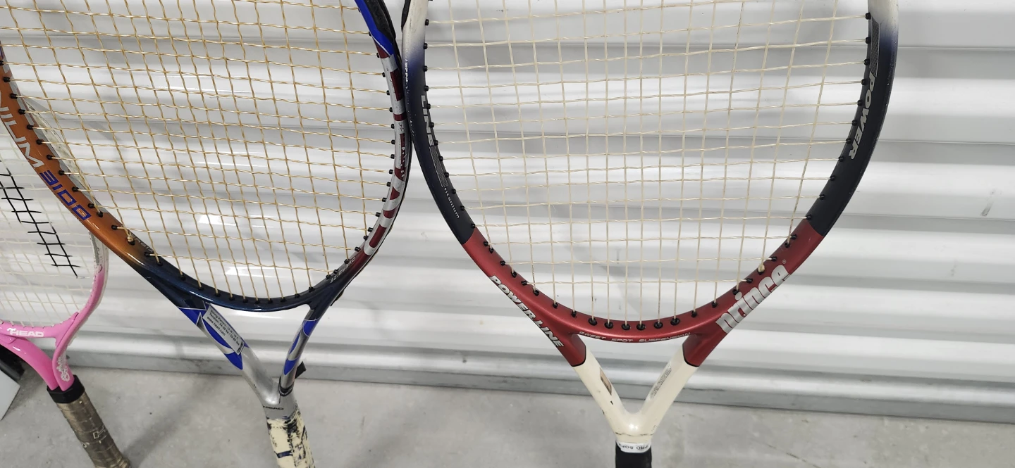 Tennis rackets of 3, one for $10 - photo 2