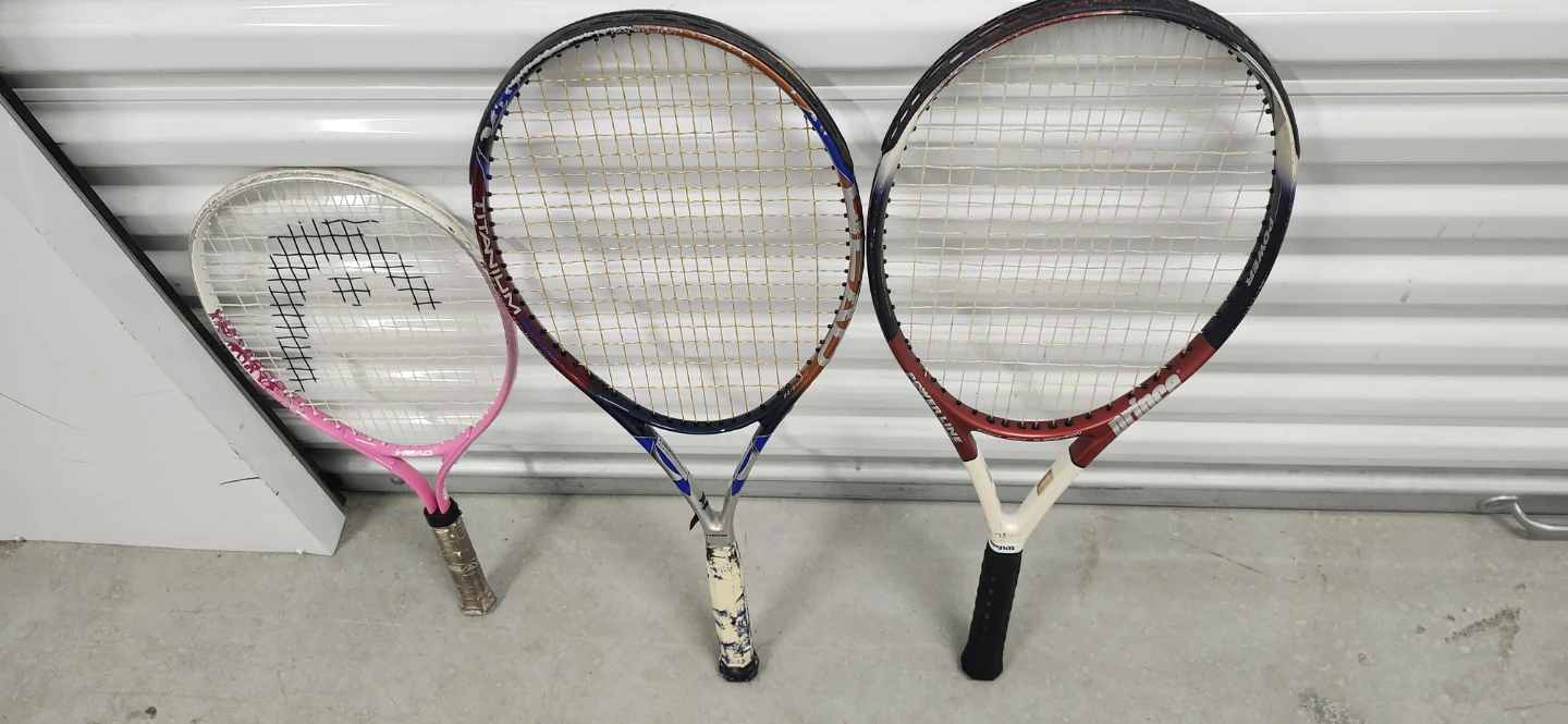 Tennis rackets of 3, one for $10 - photo 3