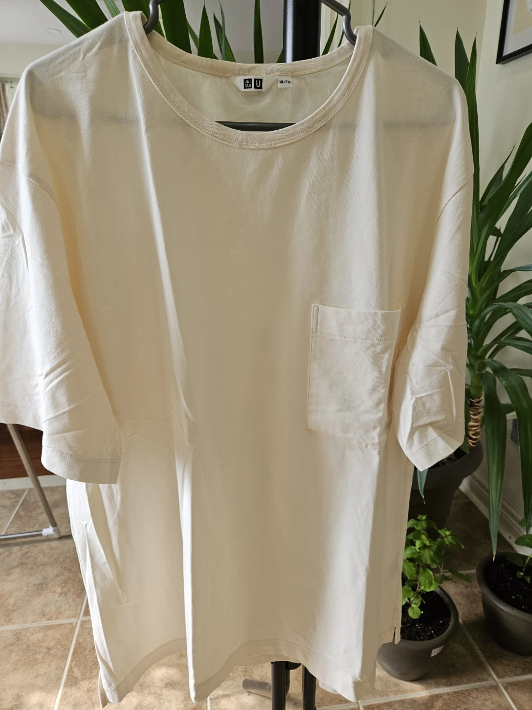 Uniqlo U Cream Pocket T-Shirt XL