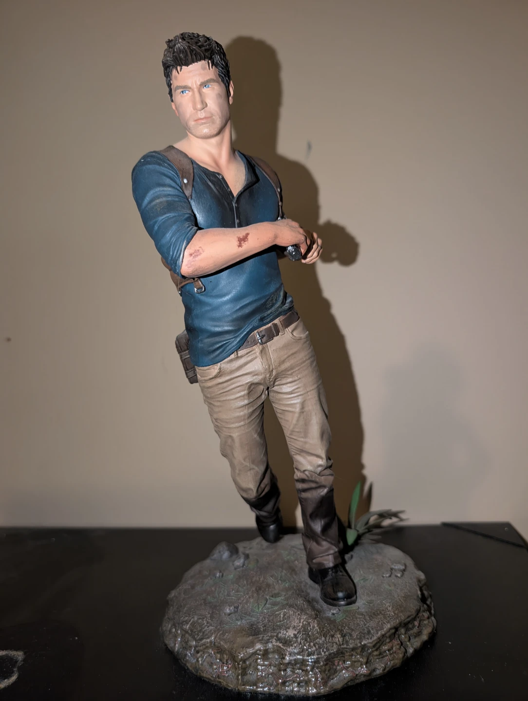 Uncharted 4 Nathan Drake Statue