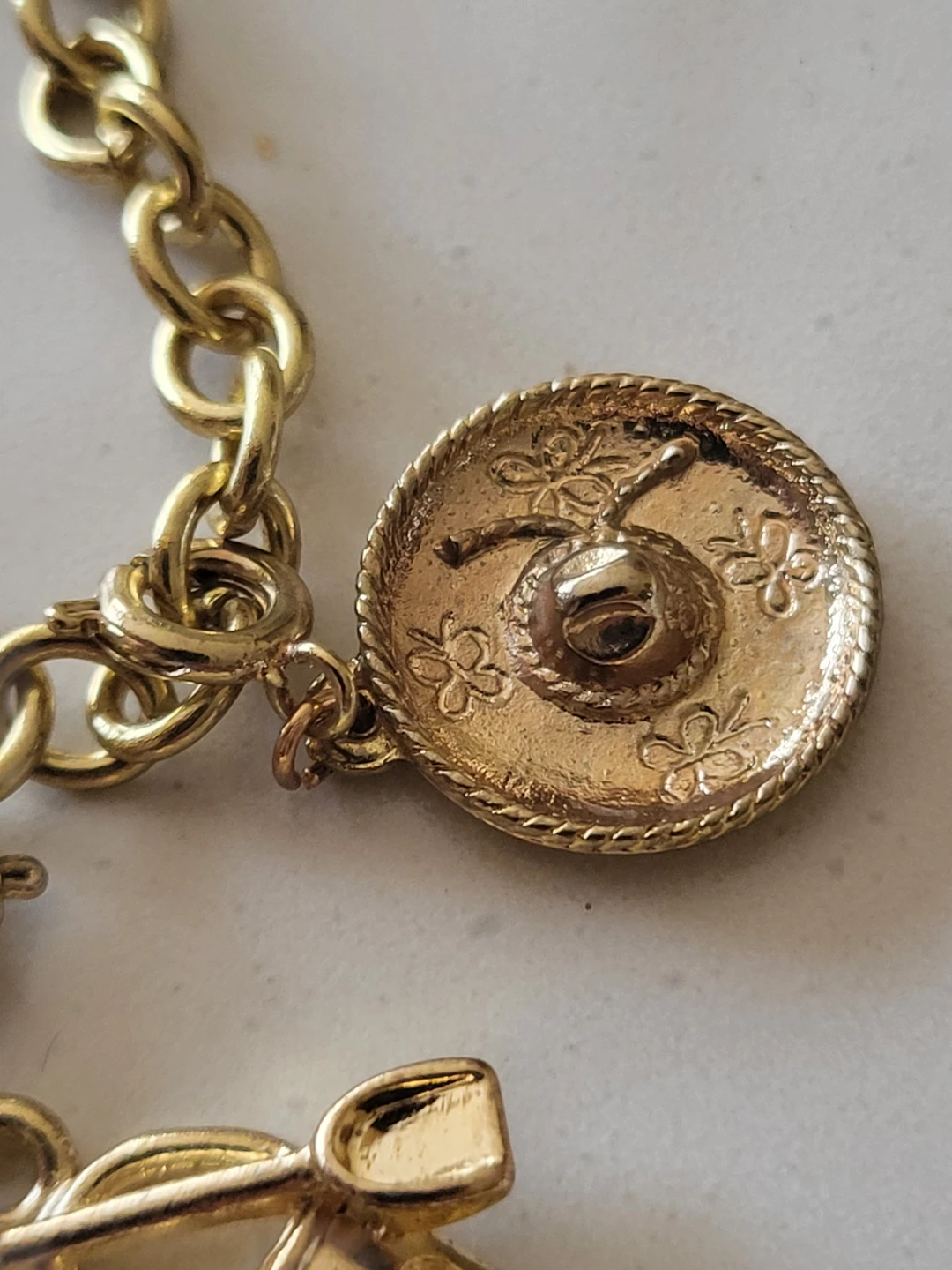 Gold Tone Charm Bracelet - photo 5