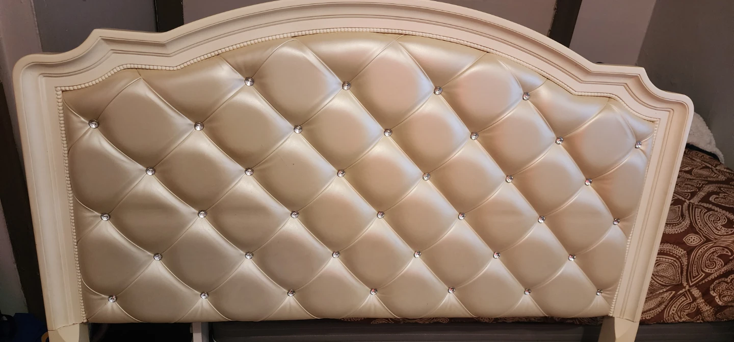 Tufted Headboard full size Bed Frame - photo 2
