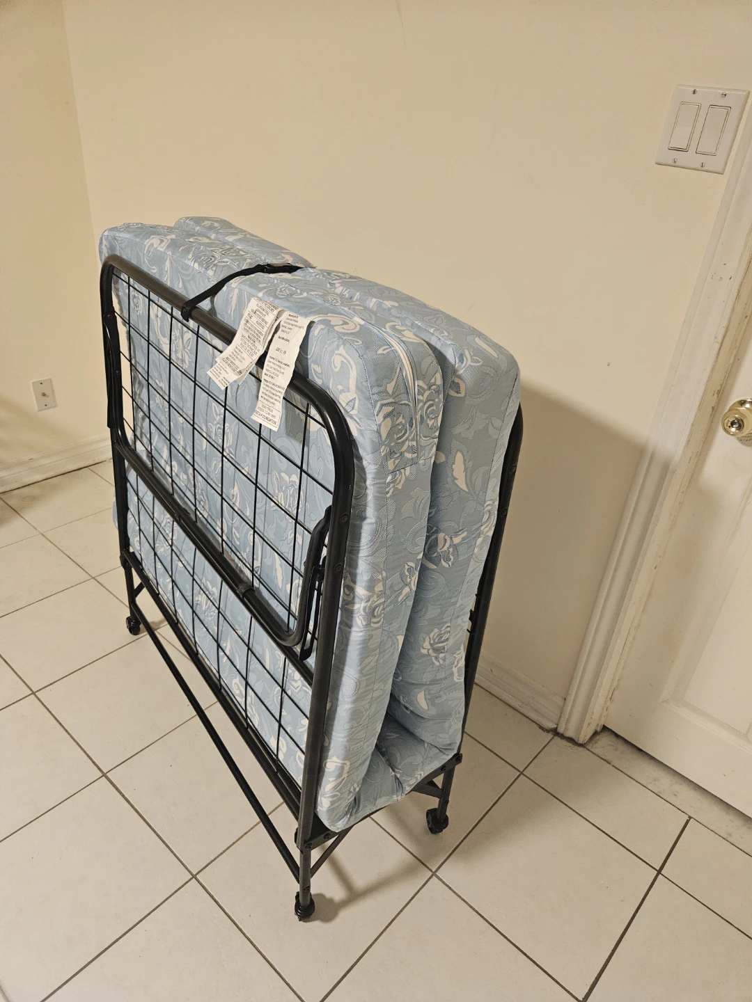 Folding Bed with Mattress - photo 2