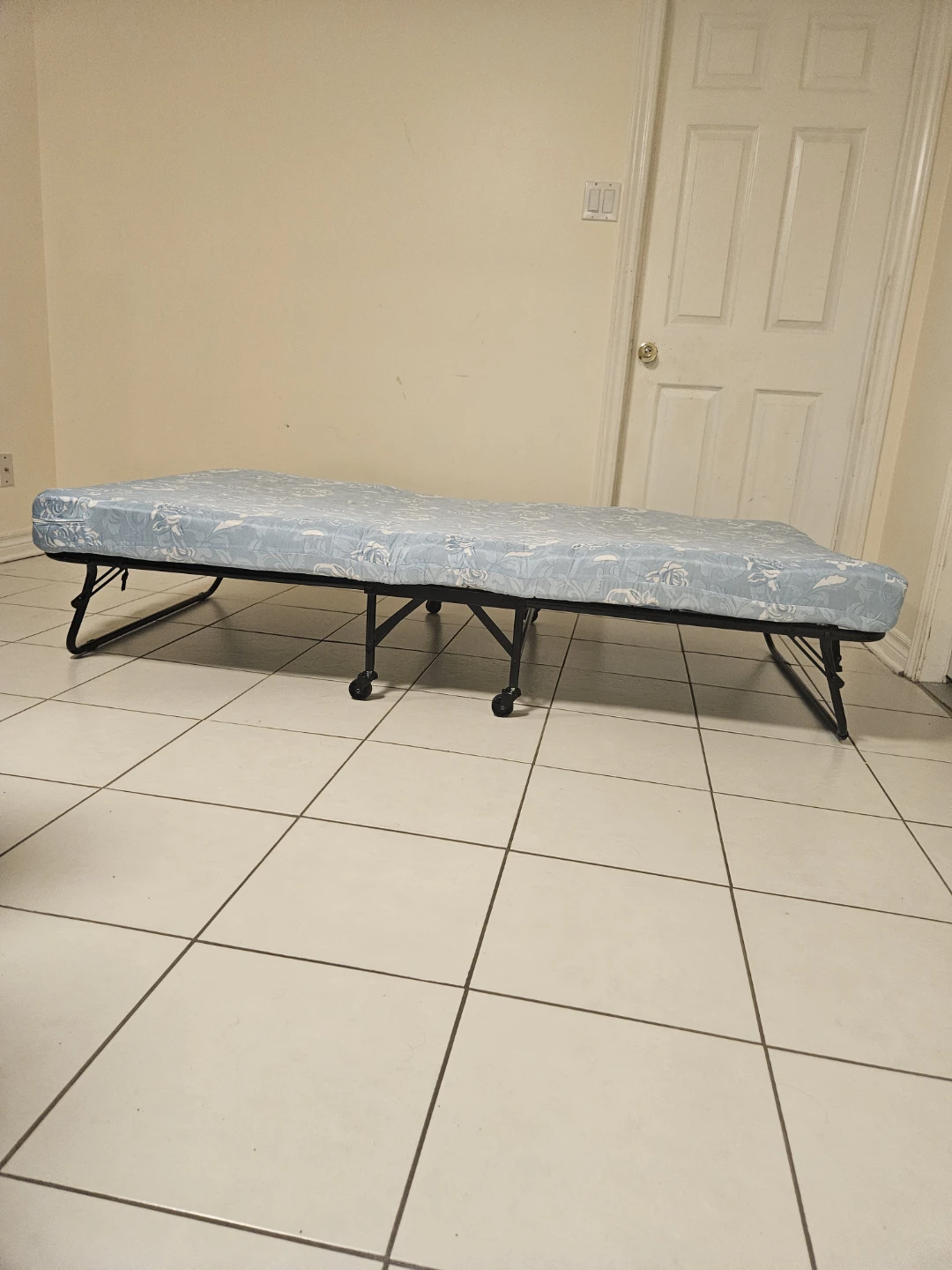Folding Bed with Mattress - photo 3