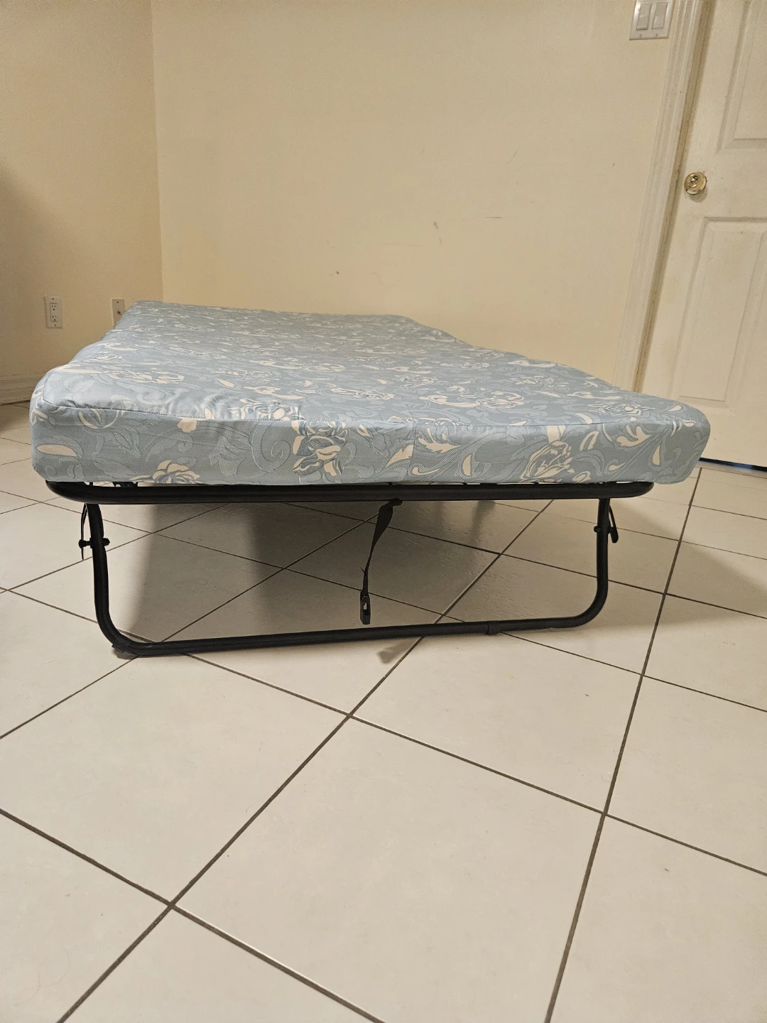 Folding Bed with Mattress - photo 4