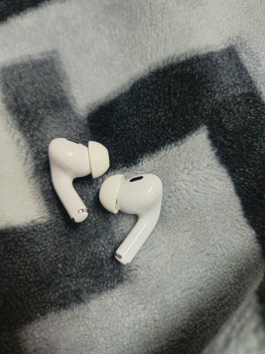 Apple AirPods Pro 2 - photo 2